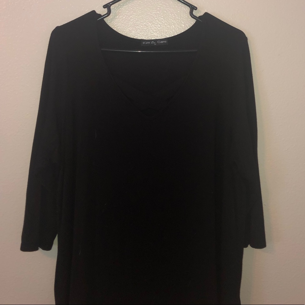 Kim & Cami Black Long Sleeve Top.
